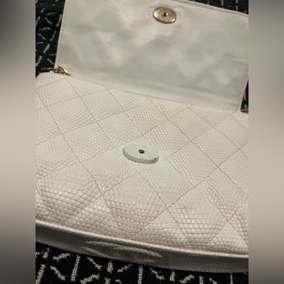 Chanel Purse - Picture 4 of 13